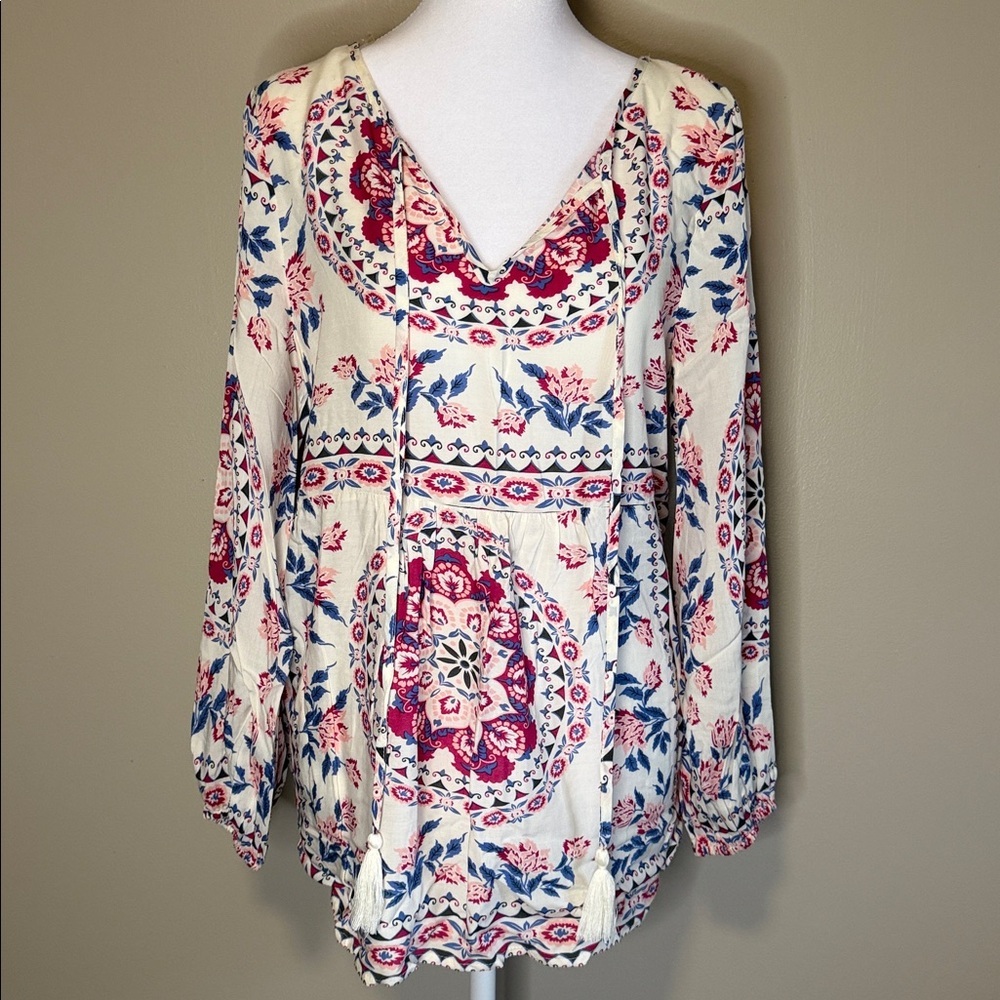 Entro size Small Women’s Floral boho blouse